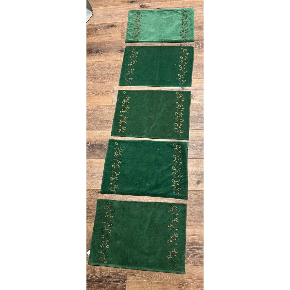 Green w/ Gold & Red Trim Glass Beaded Holly Rectangular Placemat Soft Plush Feel